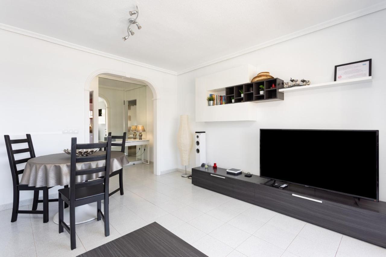 Black And White Apartment Free Wifi Los Cristianos  Exterior foto