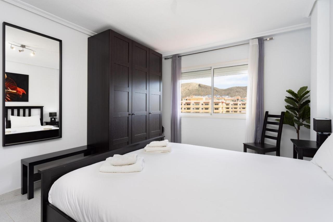 Black And White Apartment Free Wifi Los Cristianos  Exterior foto